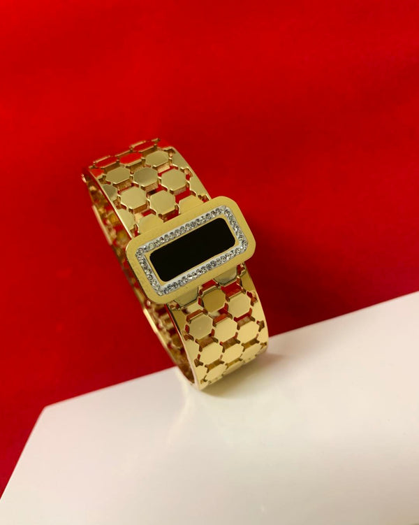 Empress Bold Golden Bracelet