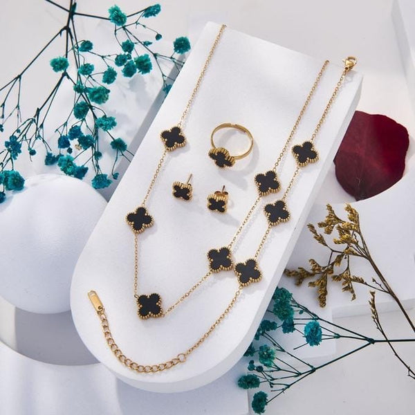 Black Clover locked & Necklace set