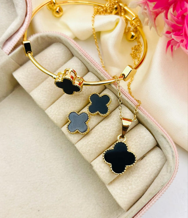 4 Leaf Clover Earing and Bracelet Set
